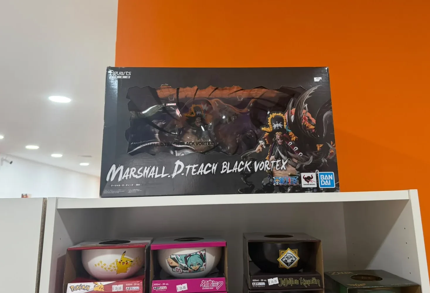 Figuarts Zero de Marshall D. Teach Black Vortex de Bandai en Jupiter Juegos Valencia
